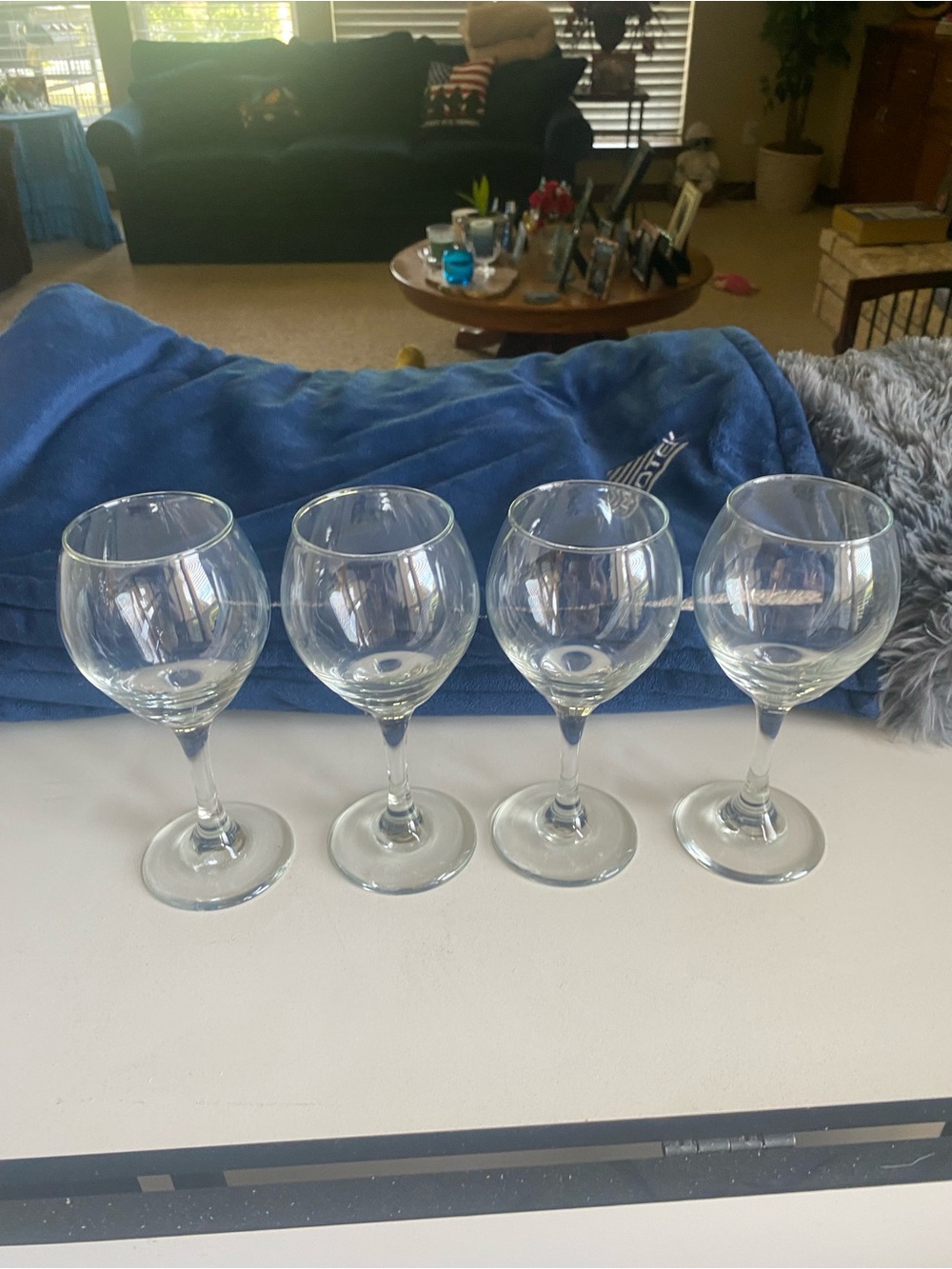 Clear Glass Wine Goblets - 4-Piece Set
